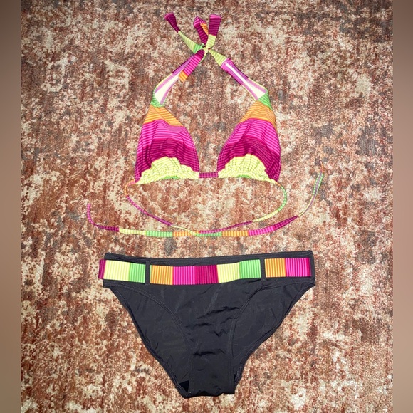 Striped Bikini Set - Picture 2 of 4